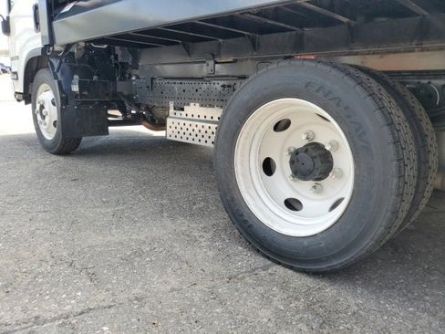 New 2024 Isuzu NPR HD image 5