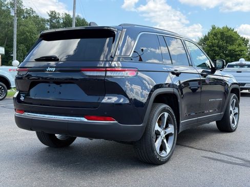 Used 2024 Jeep Grand Cherokee Limited 4xe AWD/4WD image 8