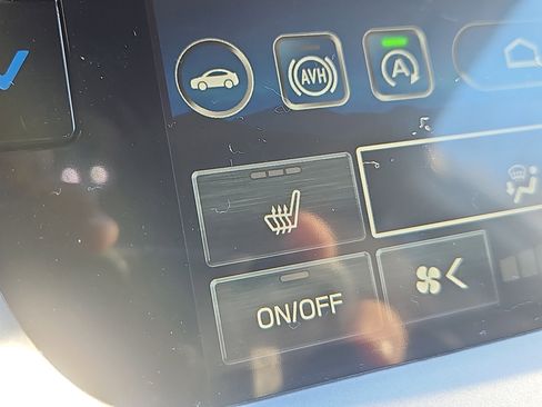 Certified 2025 Subaru Outback Premium image 10