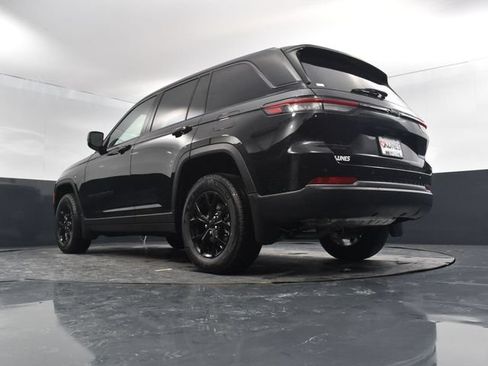 New 2026 Jeep Grand Cherokee Altitude AWD/4WD image 50