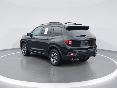 Used 2023 Honda Passport TrailSport image 5