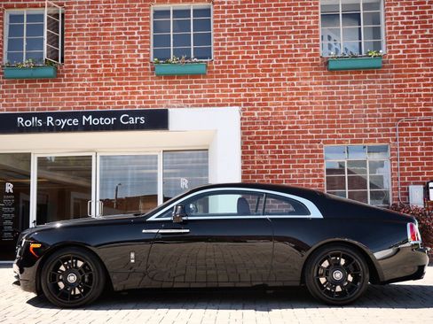 Certified 2018 Rolls-Royce Wraith RWD image 2