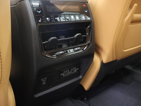 Used 2025 Jeep Grand Cherokee L Summit AWD/4WD image 48