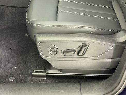 Certified 2025 Audi Q5 Premium w/ Convenience Package AWD/4WD image 15