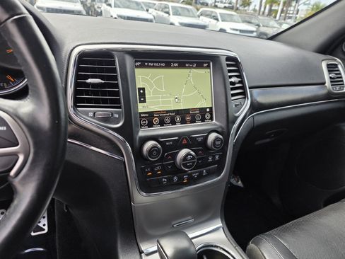 Used 2018 Jeep Grand Cherokee Limited w/ Luxury Group II AWD/4WD image 12