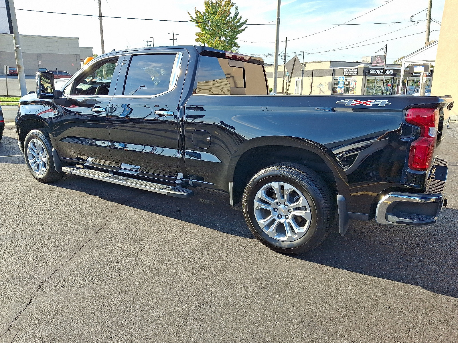 Used 2026 Chevrolet Silverado 1500 LTZ w/ LTZ Premium Package AWD/4WD image 3
