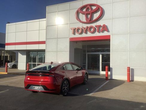 New 2024 Toyota Prius XLE image 7