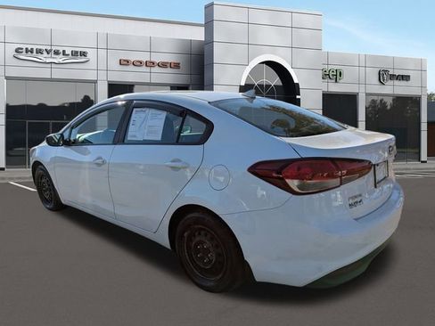 Used 2017 Kia Forte LX image 5