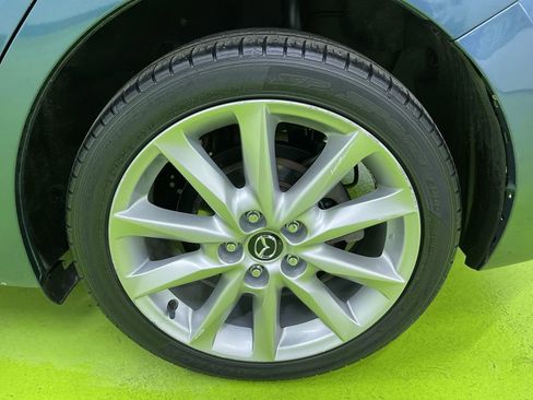 Used 2017 MAZDA MAZDA3 Touring image 16