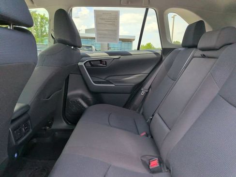 Used 2023 Toyota RAV4 LE AWD/4WD image 29