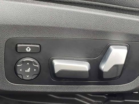 Used 2023 BMW M2 image 18