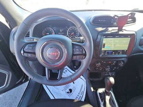 Used 2021 Jeep Renegade Latitude image 15