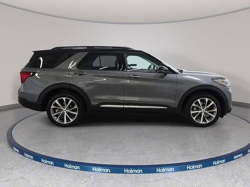 Used 2025 Ford Explorer Platinum w/ Ultimate Package image 5