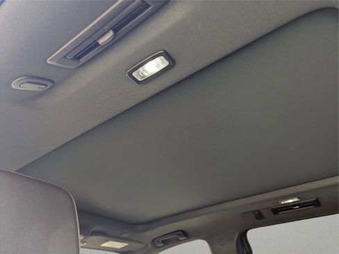 Used 2022 Chevrolet Tahoe High Country image 15