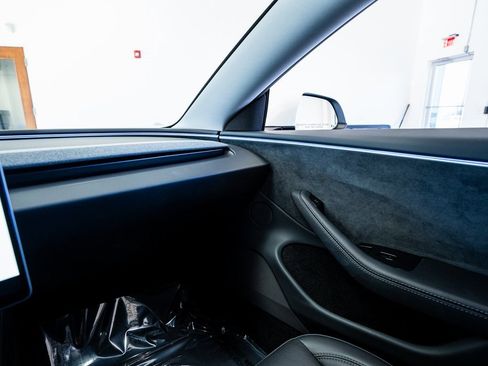 Used 2025 Tesla Model 3 Long Range image 47