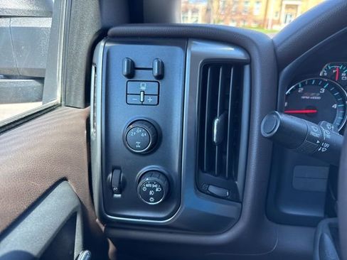 Used 2015 Chevrolet Silverado 3500 LT w/ LT Convenience Package AWD/4WD image 15