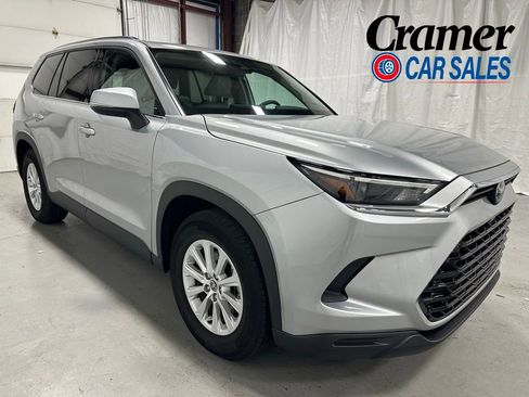 Used 2025 Toyota Grand Highlander AWD image 1