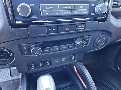 Used 2023 Nissan Frontier PRO-4X image 26