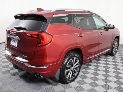 Used 2019 GMC Terrain Denali w/ Advanced Safety Package image 9