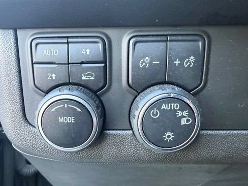 Used 2022 Chevrolet Suburban RST w/ Luxury Package AWD/4WD image 34