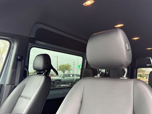Used 2024 Mercedes-Benz Sprinter 2500 image 17