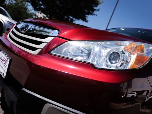 Used 2011 Subaru Outback 2.5i Premium w/ All-Weather Pkg AWD/4WD image 14
