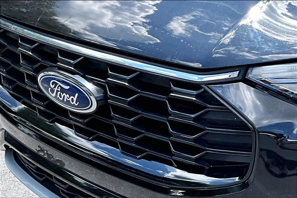 Used 2023 Ford Escape ST-Line AWD/4WD image 31