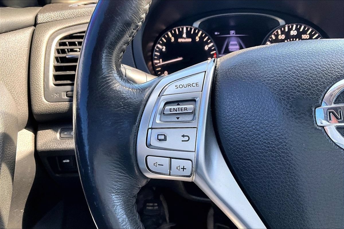 Used 2016 Nissan Altima 2.5 SV w/ Convenience Package FWD image 11