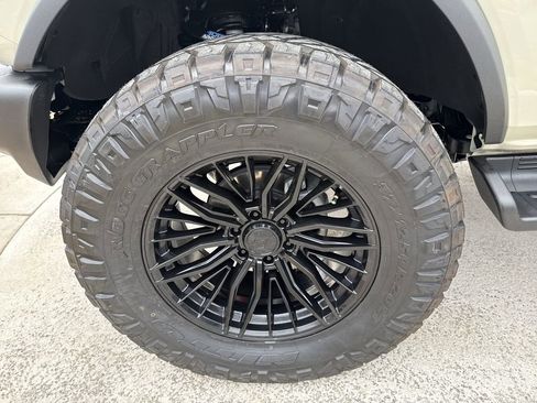 New 2025 Ford Bronco Outer Banks image 11