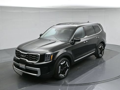 Used 2024 Kia Telluride S FWD image 40