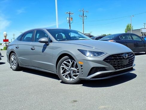 Certified 2022 Hyundai Sonata SEL FWD image 1