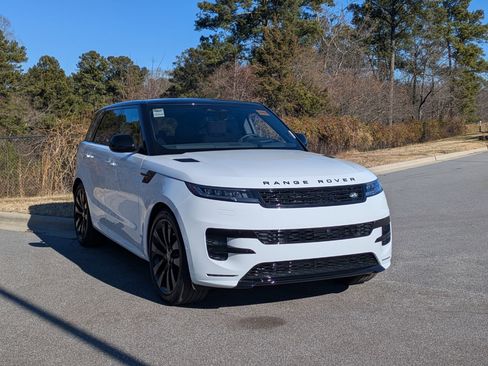 New 2025 Land Rover Range Rover Sport Dynamic SE image 3