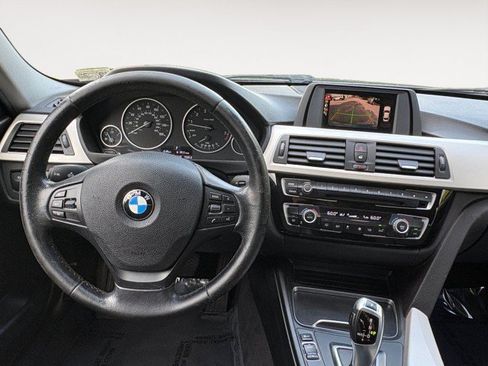 Used 2016 BMW 320i Sedan RWD image 2