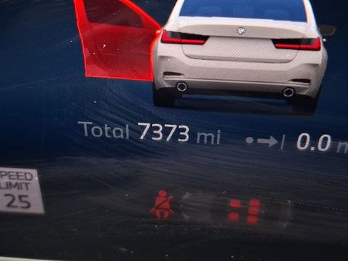 Used 2025 BMW 330i xDrive Sedan w/ Premium Package image 16