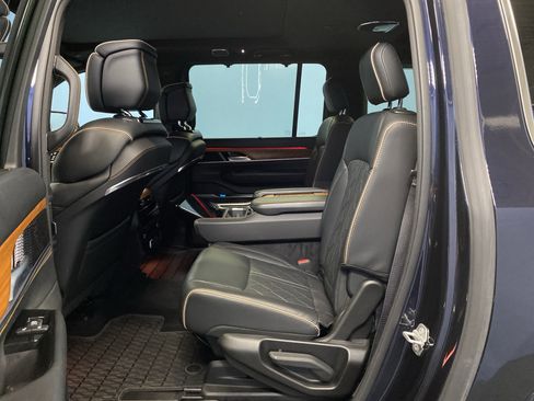 Certified 2024 Jeep Grand Wagoneer L Series III image 24