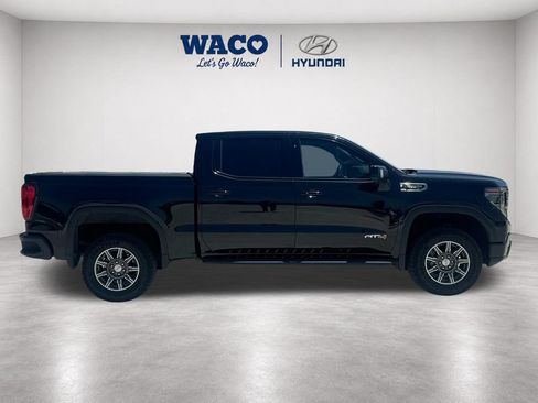 Used 2024 GMC Sierra 1500 AT4 w/ Technology Package AWD/4WD image 9