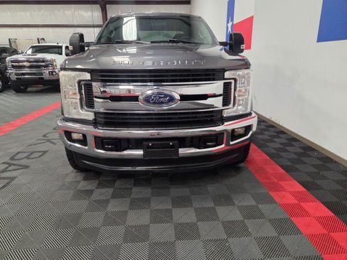 Used 2017 Ford F250 XLT w/ XLT Value Package AWD/4WD image 16
