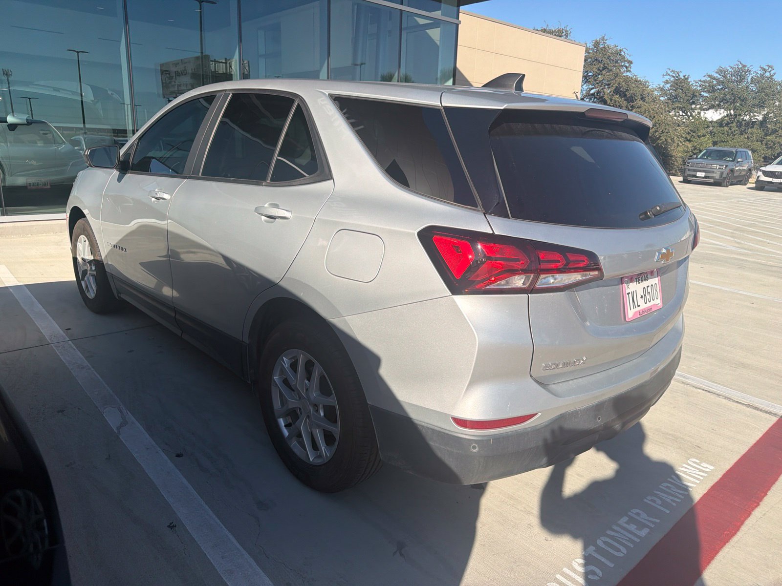 Used 2022 Chevrolet Equinox LS w/ LS Convenience Package FWD image 8
