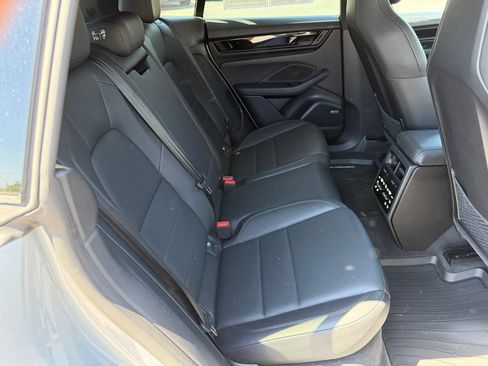 Used 2025 Porsche Macan 4 Electric AWD/4WD image 19