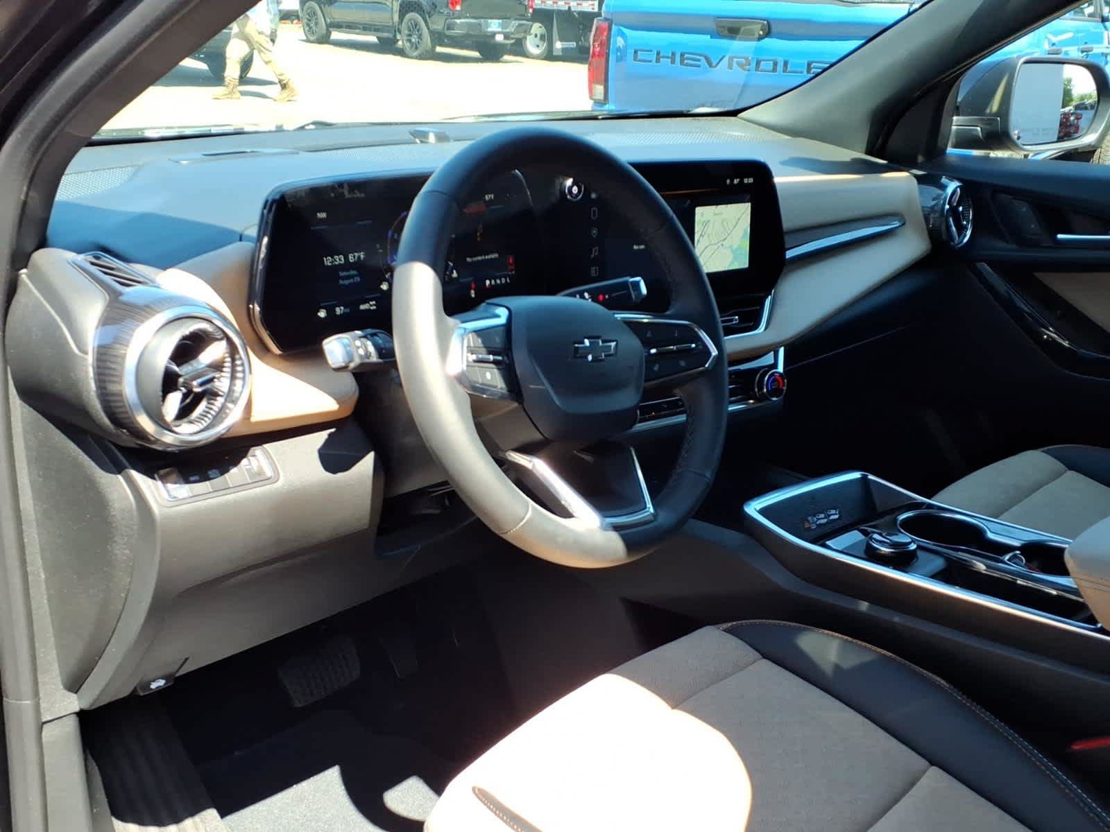 Certified 2025 Chevrolet Equinox ACTIV w/ Safety and Technology Package AWD/4WD image 9