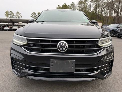 Used 2022 Volkswagen Tiguan SE R-Line image 8