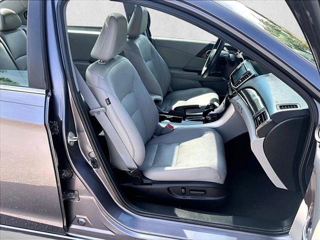 Used 2016 Honda Accord EX-L image 9