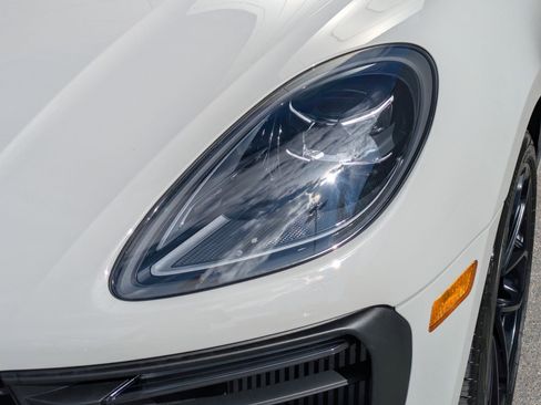 Used 2025 Porsche Macan GTS image 10