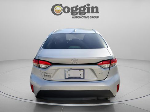 Used 2023 Toyota Corolla LE FWD image 4