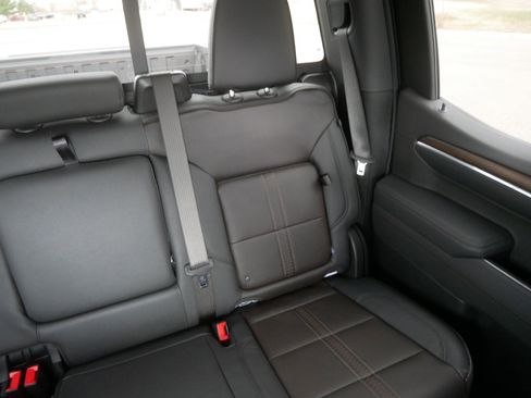 Used 2026 Chevrolet Silverado 1500 High Country w/ Technology Package image 14