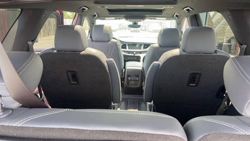 Used 2022 Buick Enclave Essence w/ Experience Buick Package AWD/4WD image 17