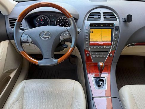 Used 2011 Lexus ES 350 image 25