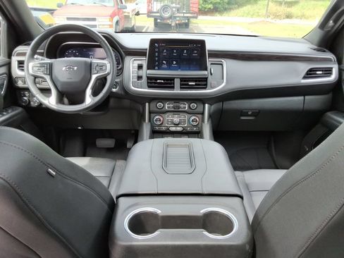 Certified 2023 Chevrolet Suburban Z71 w/ Luxury Package AWD/4WD image 22