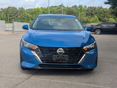 Used 2024 Nissan Sentra SV FWD image 8