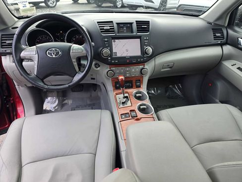 Used 2010 Toyota Highlander Limited image 21